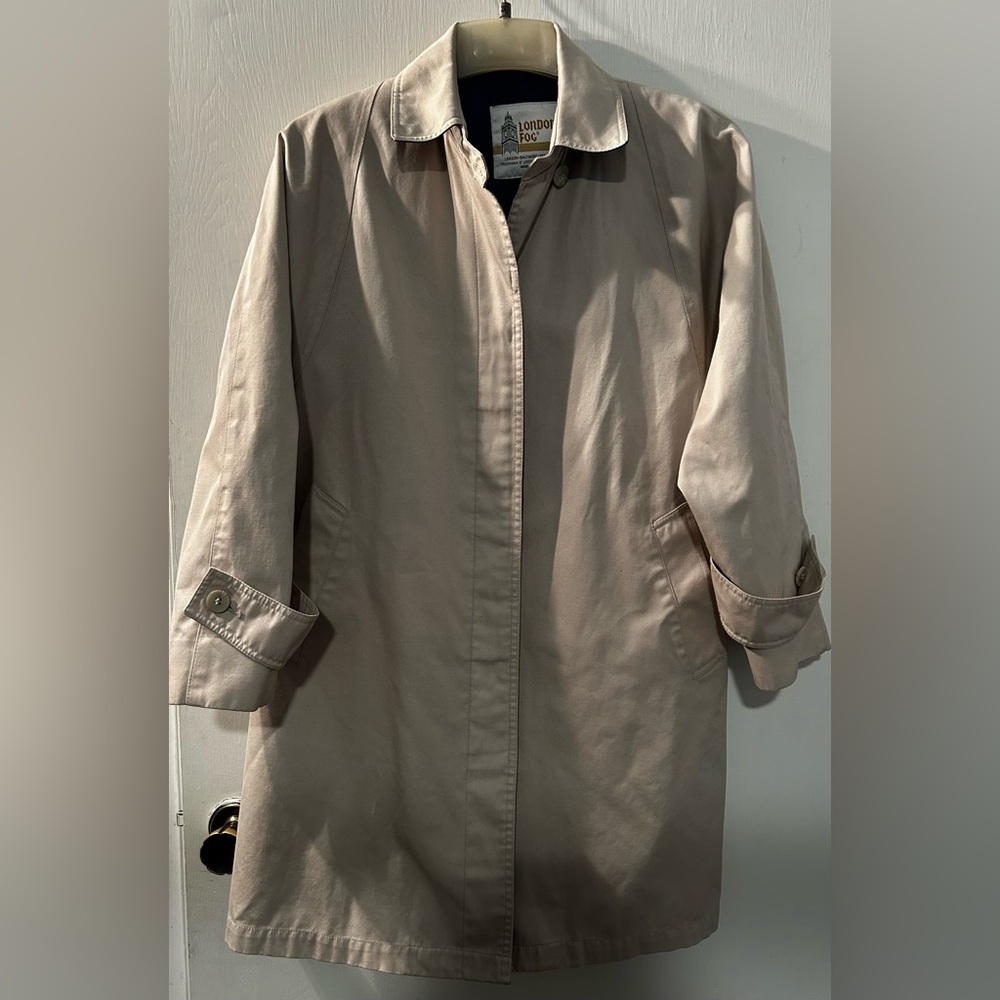 London Fog Women's Light Beige Trench Coat Size 8